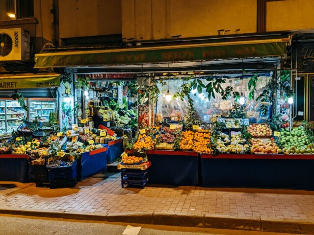 Éplucher ou Non les Fruits et Légumes : Avantages et Inconvénients